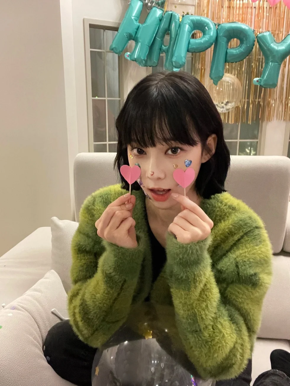 에스파 윈터 하트 셀카 짤방 예쁜 aespa