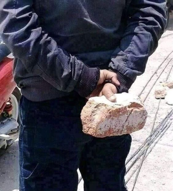 벽돌 확마 팍씨 숨김 뒷짐 간다 닥쳐라 꺼져 주먹 부들 간다